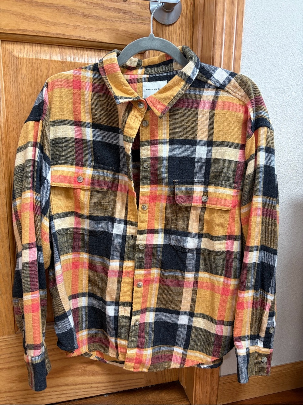 American Eagle Outfitters Men's Yellow Black Plaid Button-Down Shirt